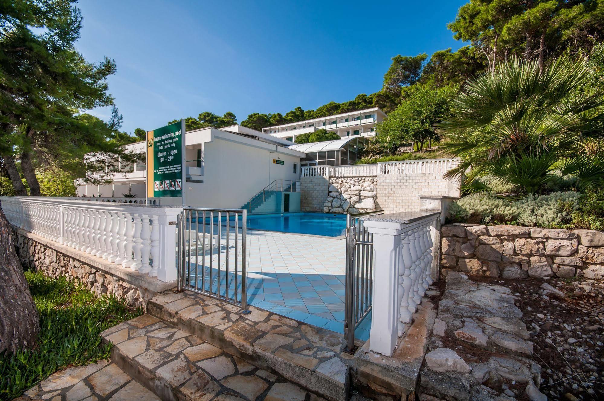 בוזאבה Hotel Lavanda מראה חיצוני תמונה